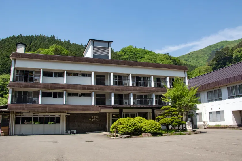 Shima Onsen Yuzuriha - Image 1