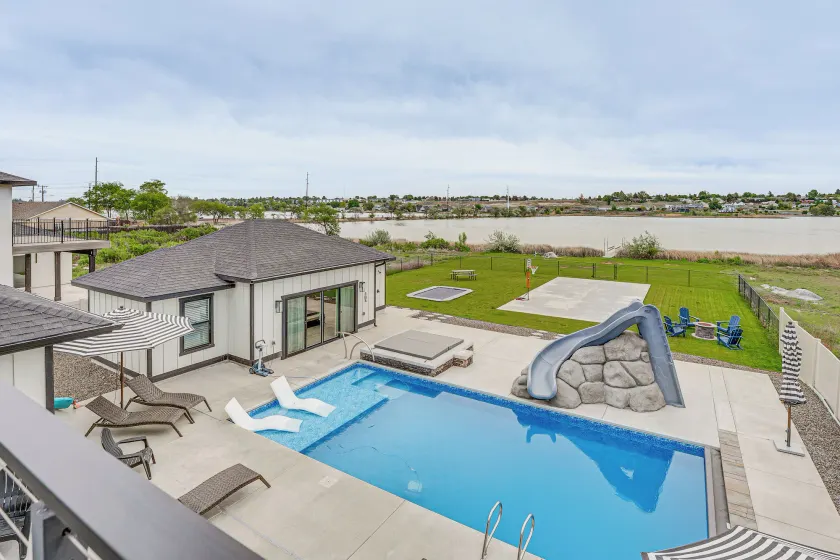 Pool, Hot Tub, Dock & Views! Luxe Moses Lake Manor - Image 1