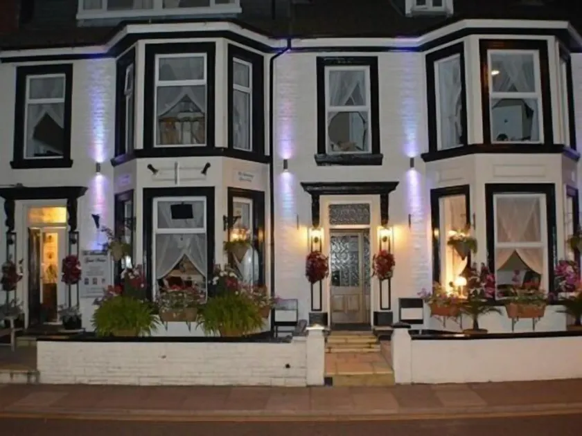 Diadem Hotel - Image 1