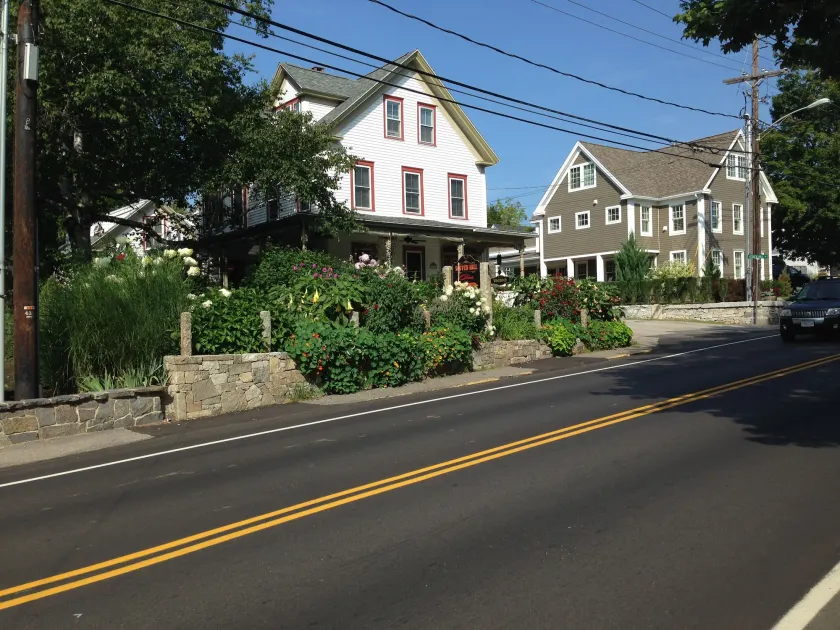 Scotch Hill Inn - Image 1