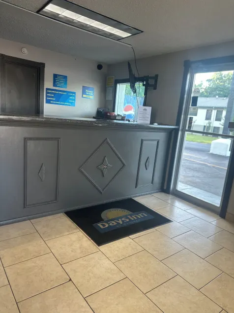 Days Inn by Wyndham Jacksonville - Image 1