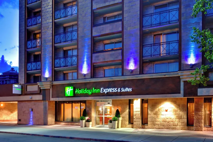 Holiday Inn Express and Suites Calgary by IHG - Image 1