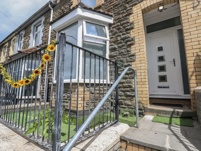 5 Gelli Terrace - Image 1