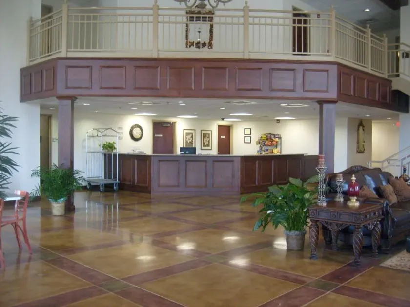 Heritage Inn & Suites - Image 1