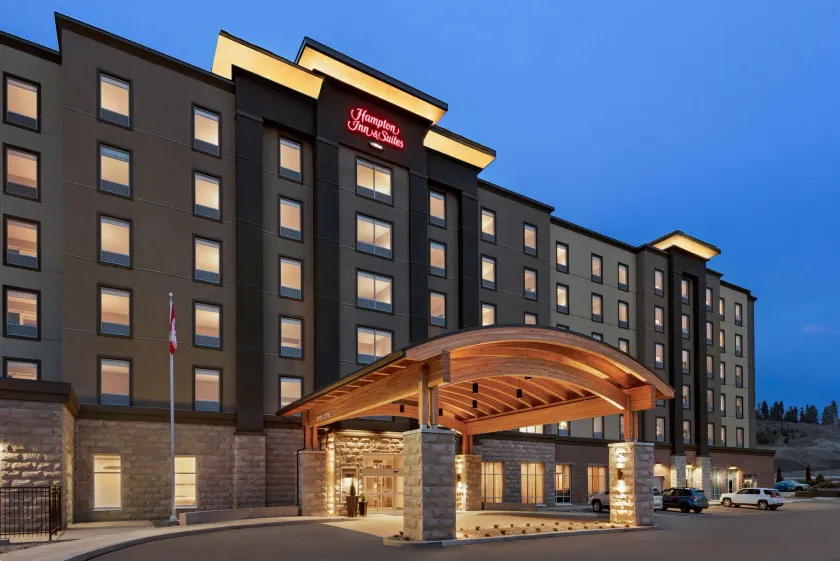 Hampton Inn & Suites by Hilton Kelowna Airport - Image 1
