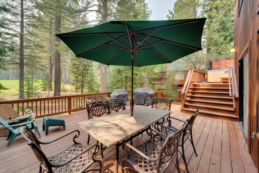 Truckee Home w/ Private Hot Tub on a Golf Course - Image 1