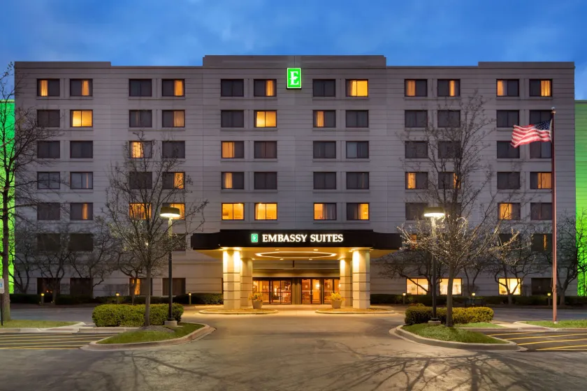 Embassy Suites by Hilton Chicago North Shore Deerfield - Image 1
