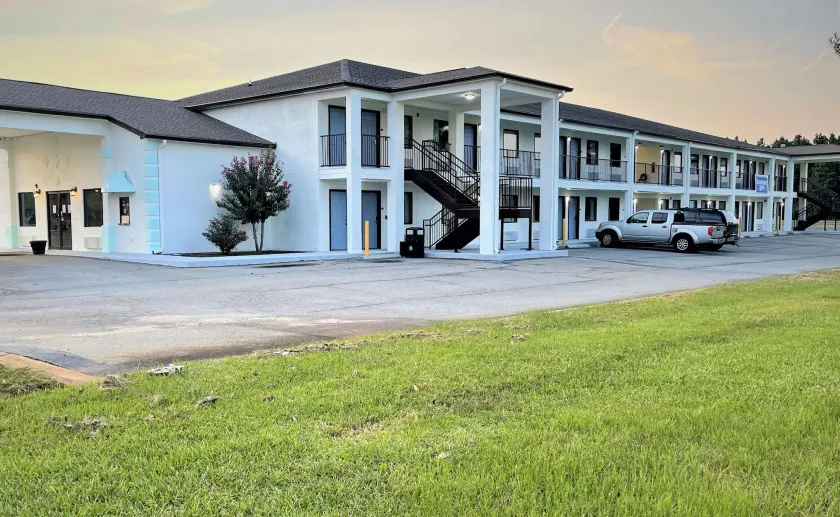 Rodeway Inn Sandersville - Image 1