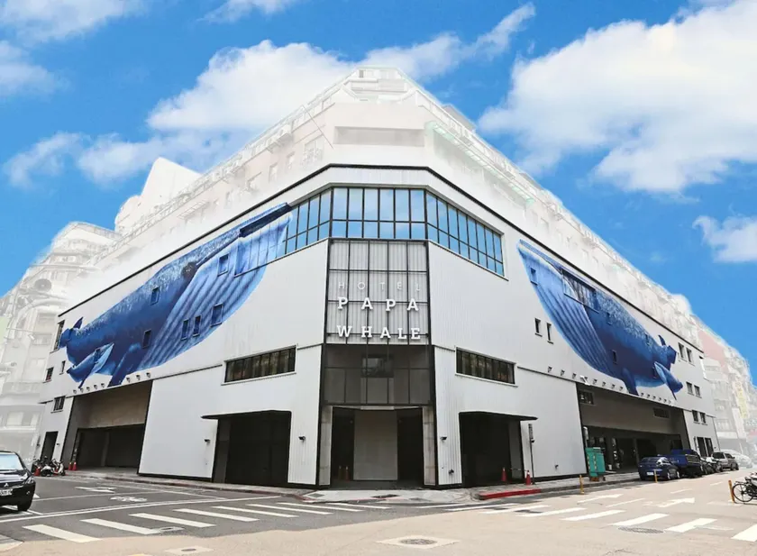 Hotel PaPa Whale - Image 1