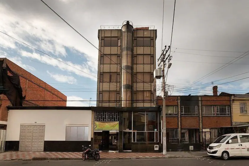 HOTEL EJECUTIVO 63 IN - Image 1