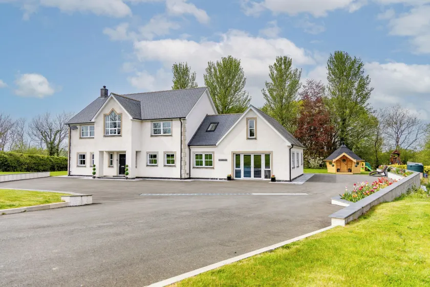 Parc Y Deri - Image 1