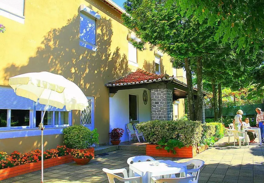 Corredoura Garden - Image 1