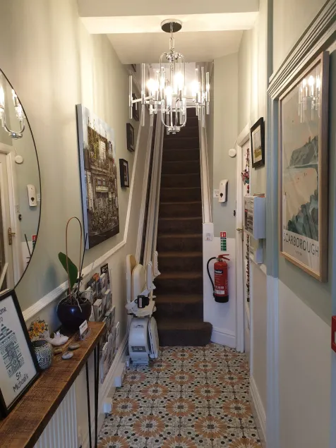 St Michael's Boutique Guest House, North Bay, Scarborough with free parking and fast wi-fi - Resepsjon
