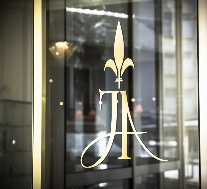 Hôtel Jeanne d'Arc - Image 1