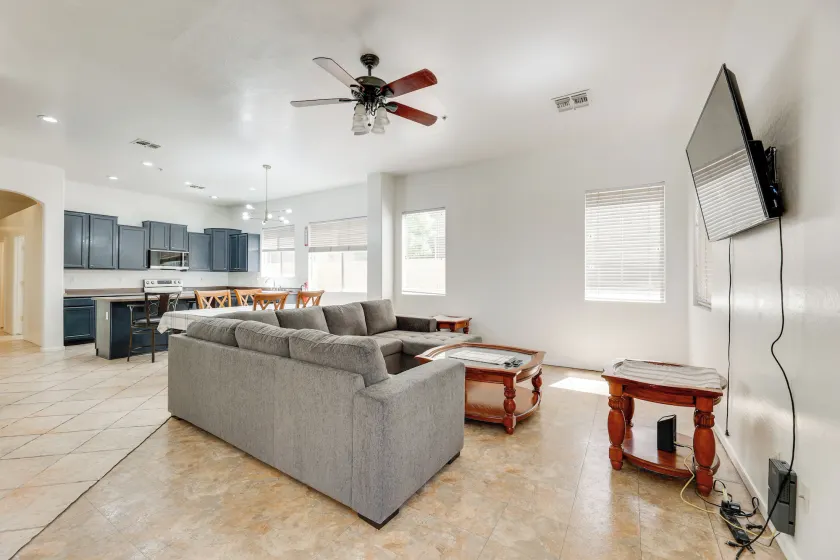3 Mi to Santan Village: Home w/ Covered Patio - Image 1