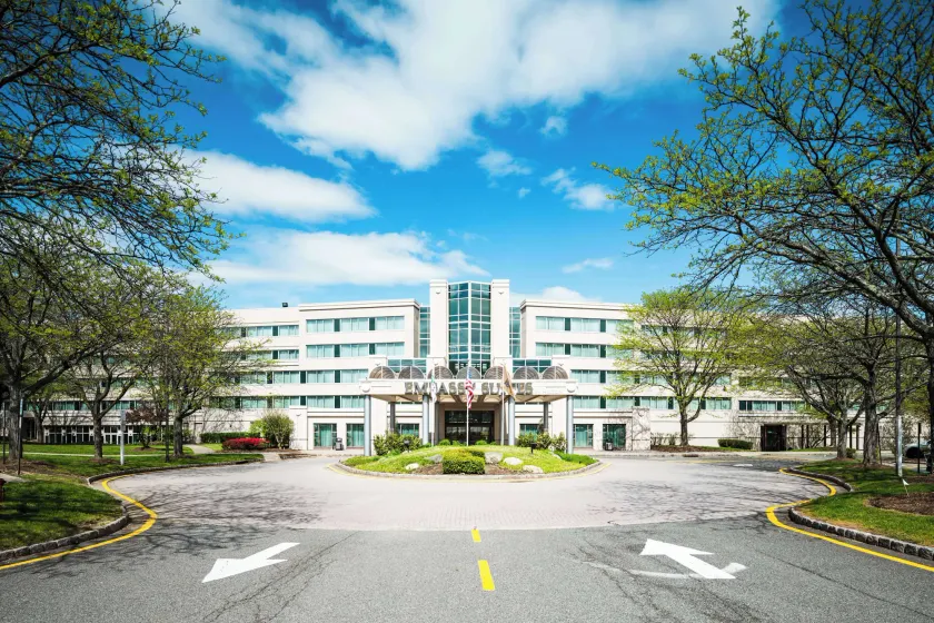 Embassy Suites by Hilton Parsippany - Image 1