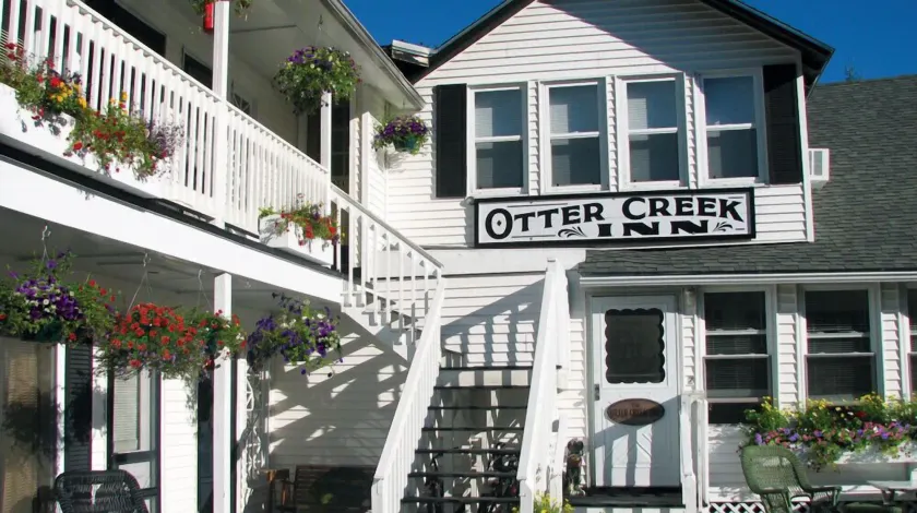 Otter Creek Inn - Image 1