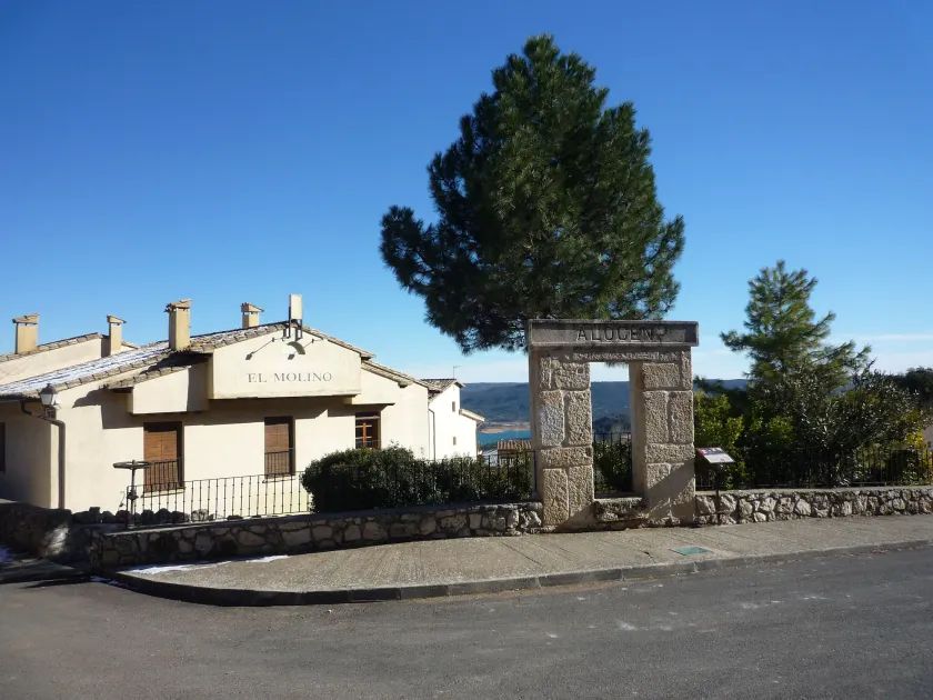 Casa Rural El Molino de Alocén - Image 1