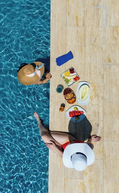 Palm Beach Hotel - Image 1