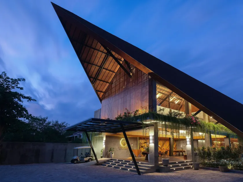 Kayumas Seminyak Resort - Image 1