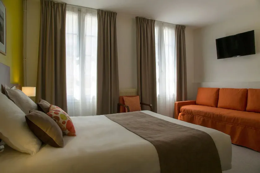 Logis Hôtel Chaptal, Amboise - Image 1