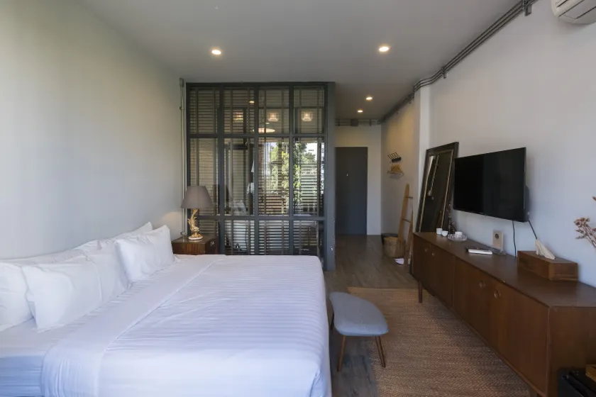 Iron32 Hotel - Image 1