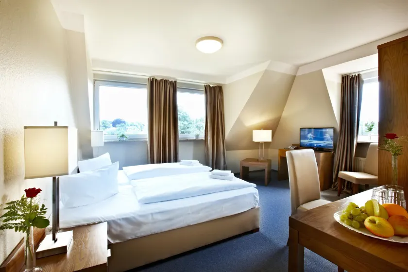 Hotel Königstein Kiel by Tulip Inn - Image 1