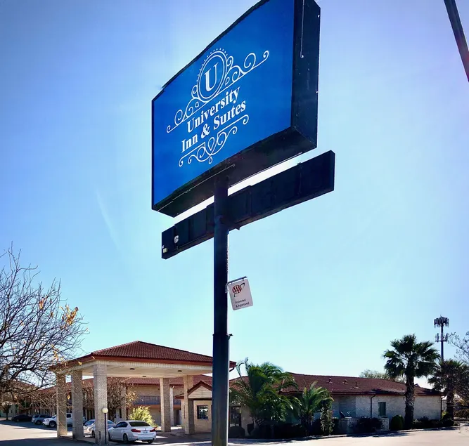 University Inn & Suites - Image 1