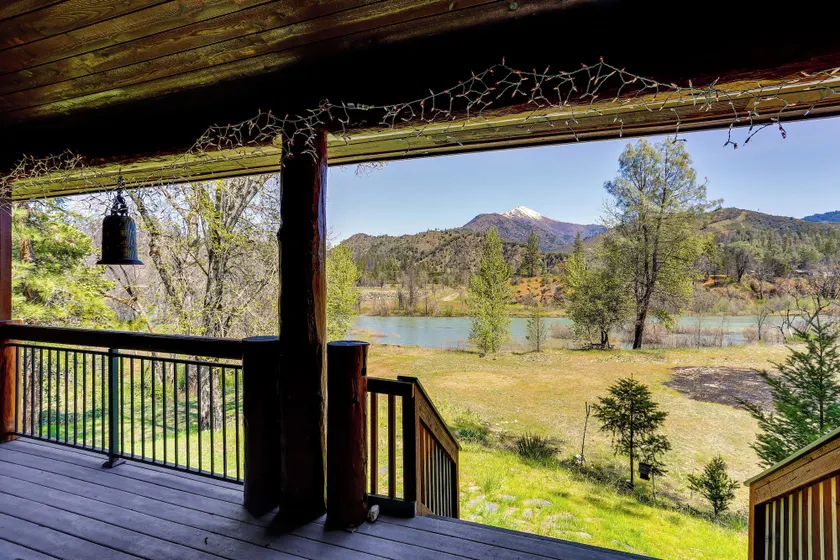 Deck, Grill & River Access: California Escape! - Image 1