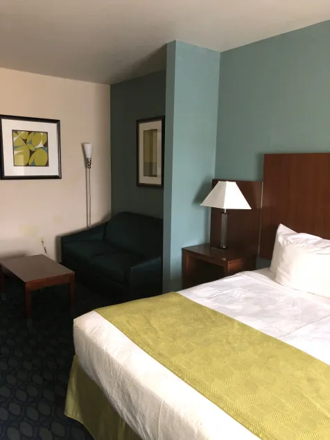 Countryview Inn & Suites - Image 1