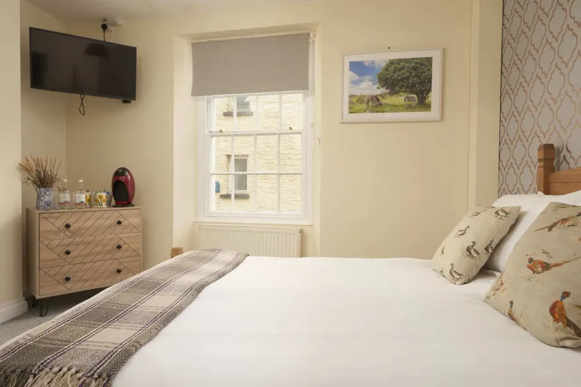 The White Hart Hotel - Image 1