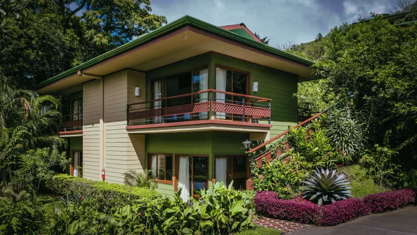 Ficus Sunset Suites - Image 1