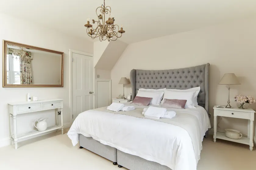 Hydrangea House - Luxury Hideaway with Hot Tub - Sleeps 10 - Pets Welcome! - Image 1