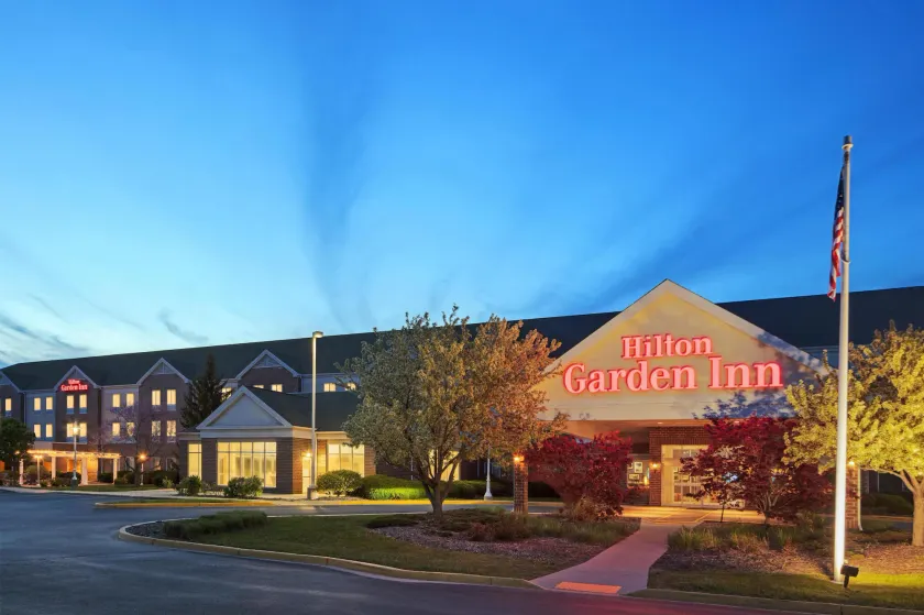 Hilton Garden Inn Milwaukee Northwest Conference Center - Image 1