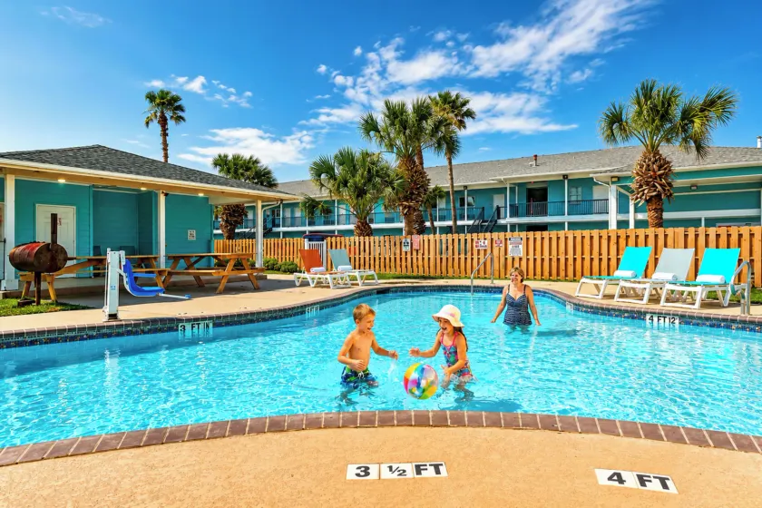 The Island Hotel Near Beach Port Aransas - Image 1