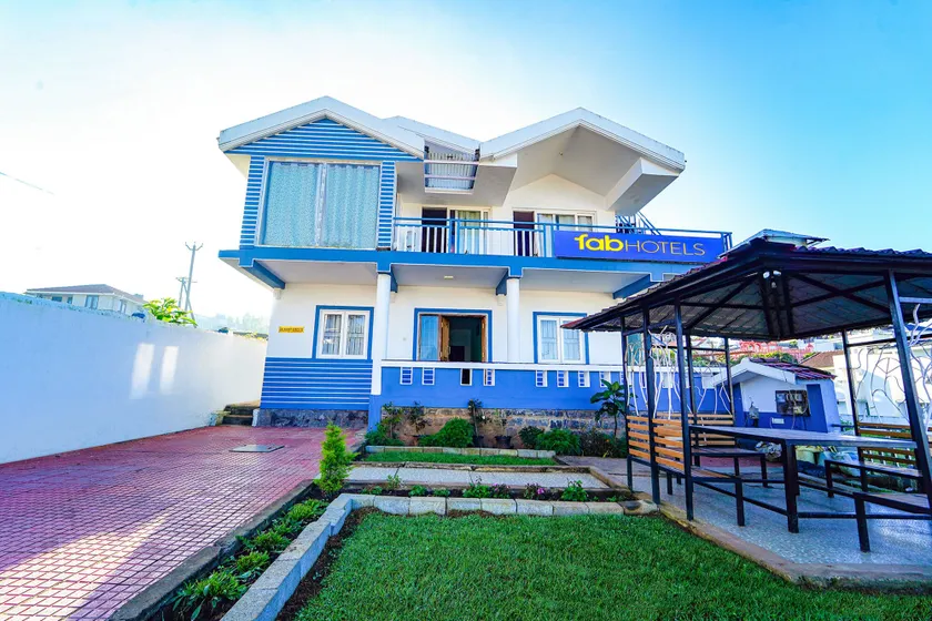Fabhotel Bala Garden - Image 1
