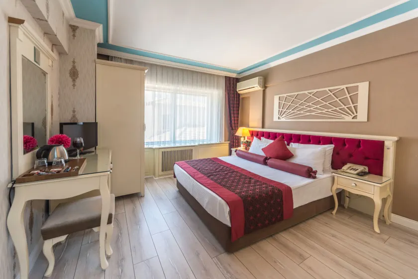 Viva Deluxe Hotel - Image 1