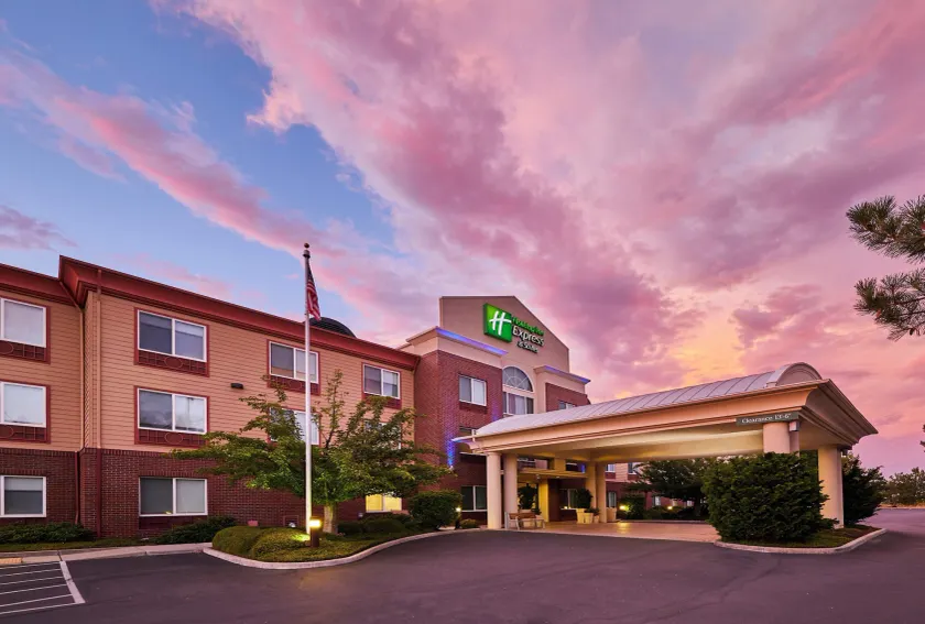 Holiday Inn Express Hotel & Suites Medford-Central Point by IHG - Image 1