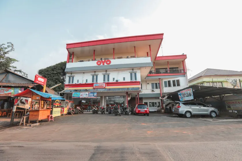 Alfa Guesthouse Serpong Mitra RedDoorz - Image 1