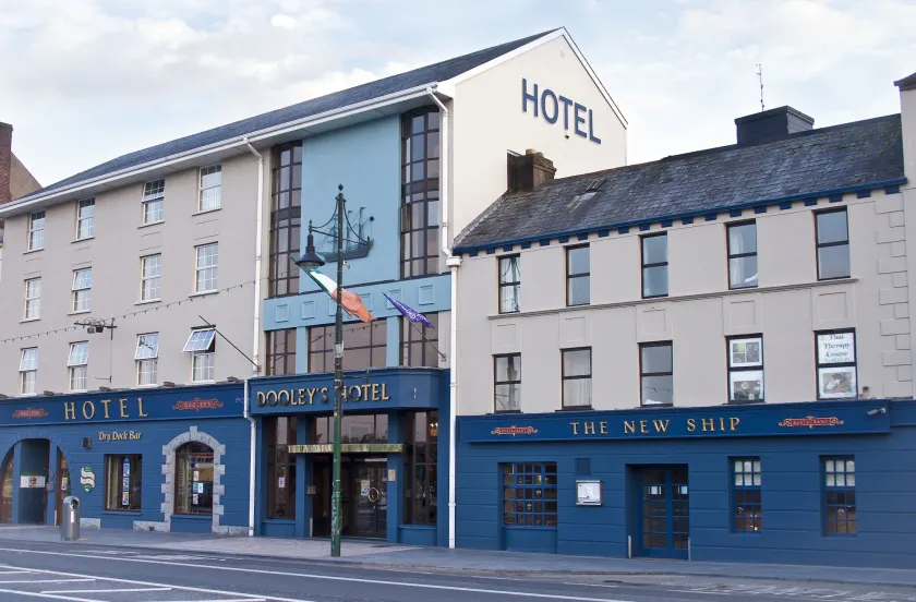 Dooley's Hotel - Image 1