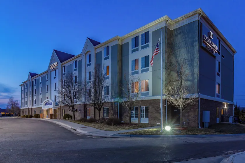Candlewood Suites Lincoln by IHG - Image 1