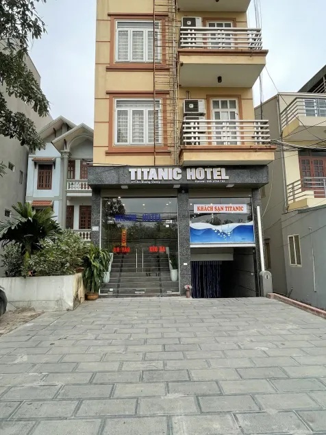 Titanic Hotel - Image 1