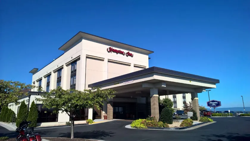 Hampton Inn Harrisonburg - University - Image 1