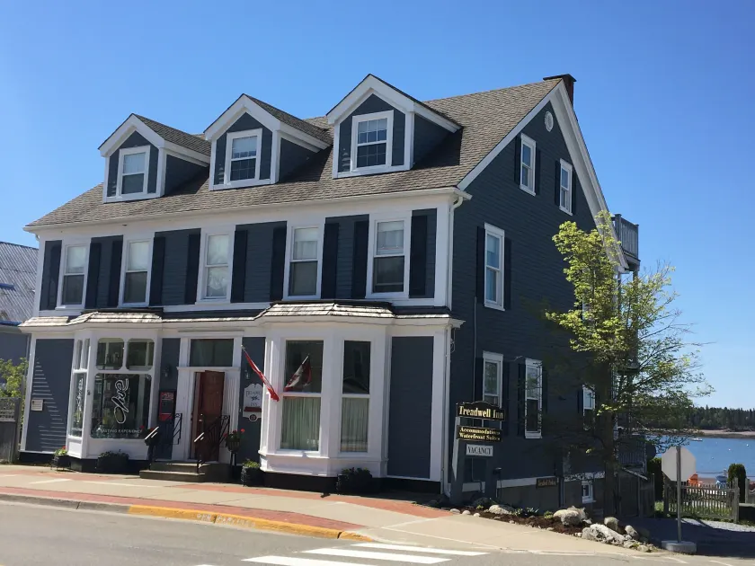 Treadwell Inn - Image 1