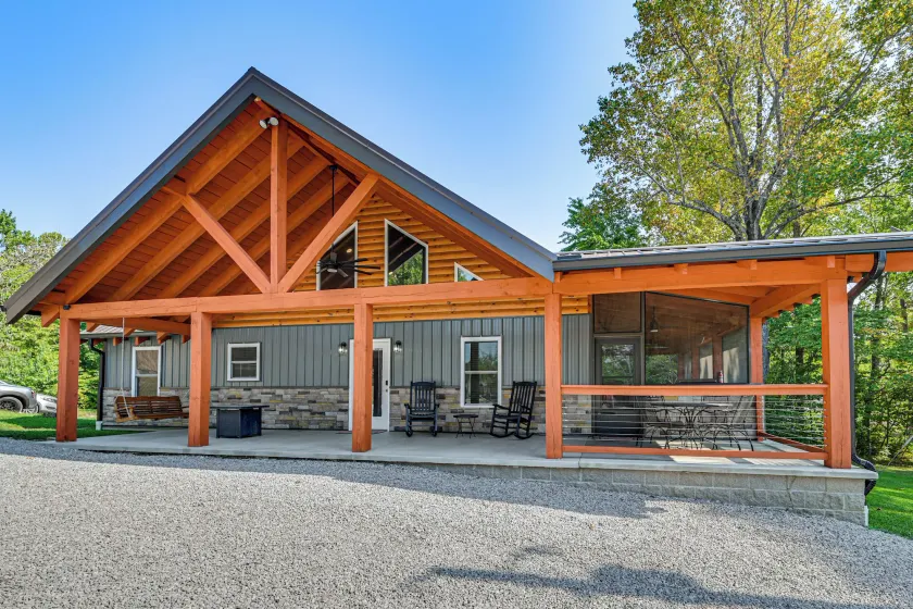 Mammoth Cave Retreat w/ Hot Tub & Game Loft - Image 1