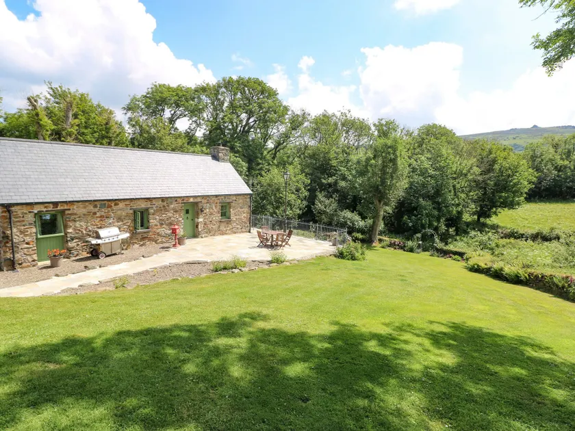 Trewrach Cottage - Image 1