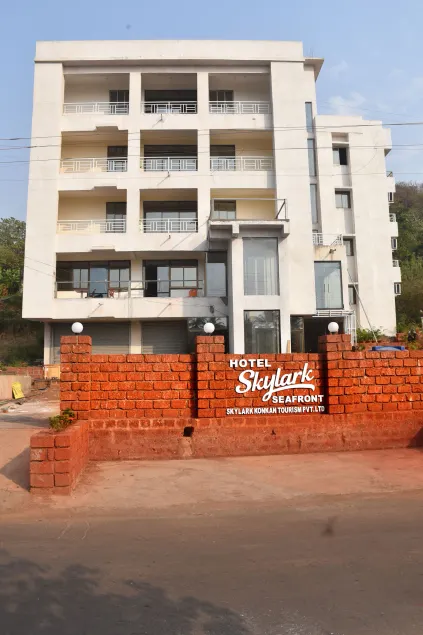 The Byke Skylark Seafront Resort, Dapoli - Image 1