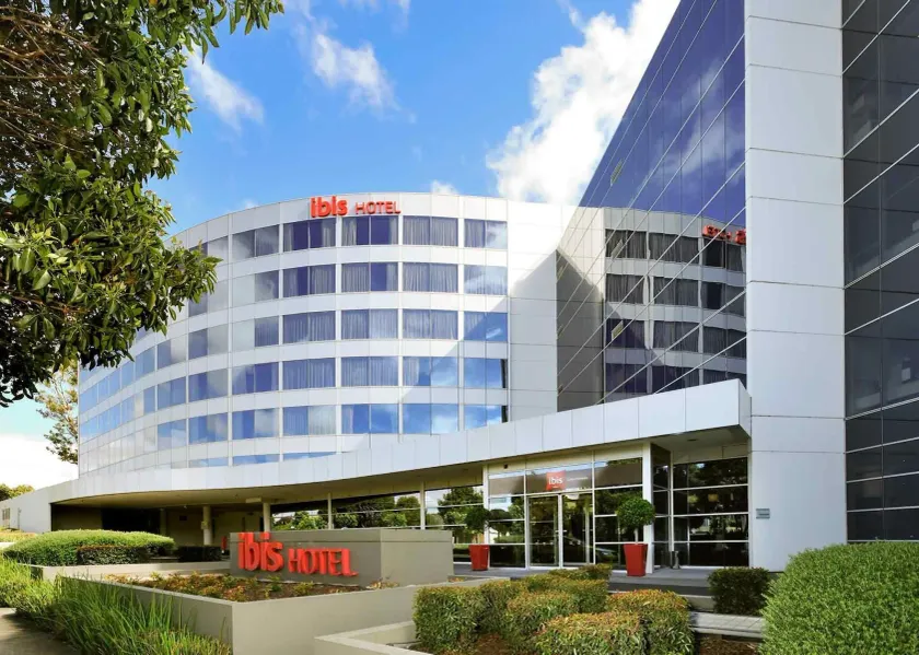 ibis Melbourne - Glen Waverley - Image 1
