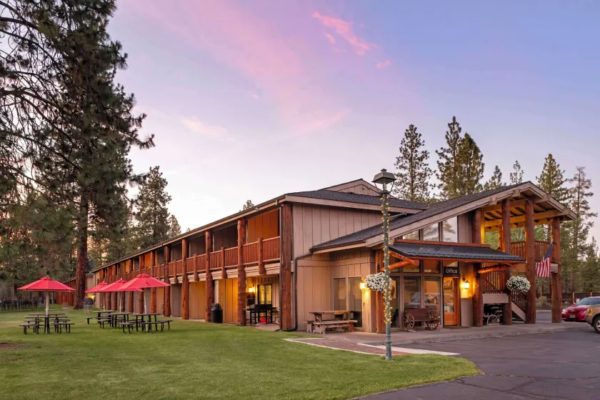 Best Western Ponderosa Lodge - Image 1