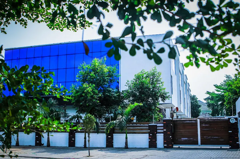 The Glass Residence  - Image 1